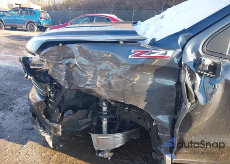 2022 Chevrolet Silverado 1500 Ltd 4Wd Short Bed Rst z USA, uszkodzony, nr VIN 1GCUYEED2NZ129590